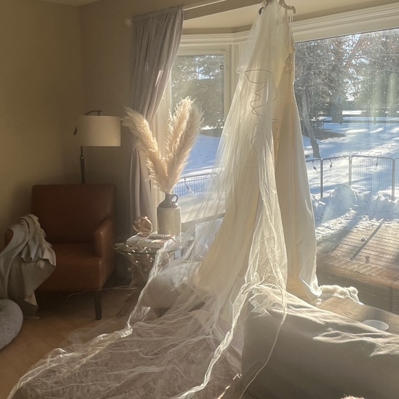 Dresses & Skirts - Beautiful Classic Silk Jessica McClintock Wedding Dress